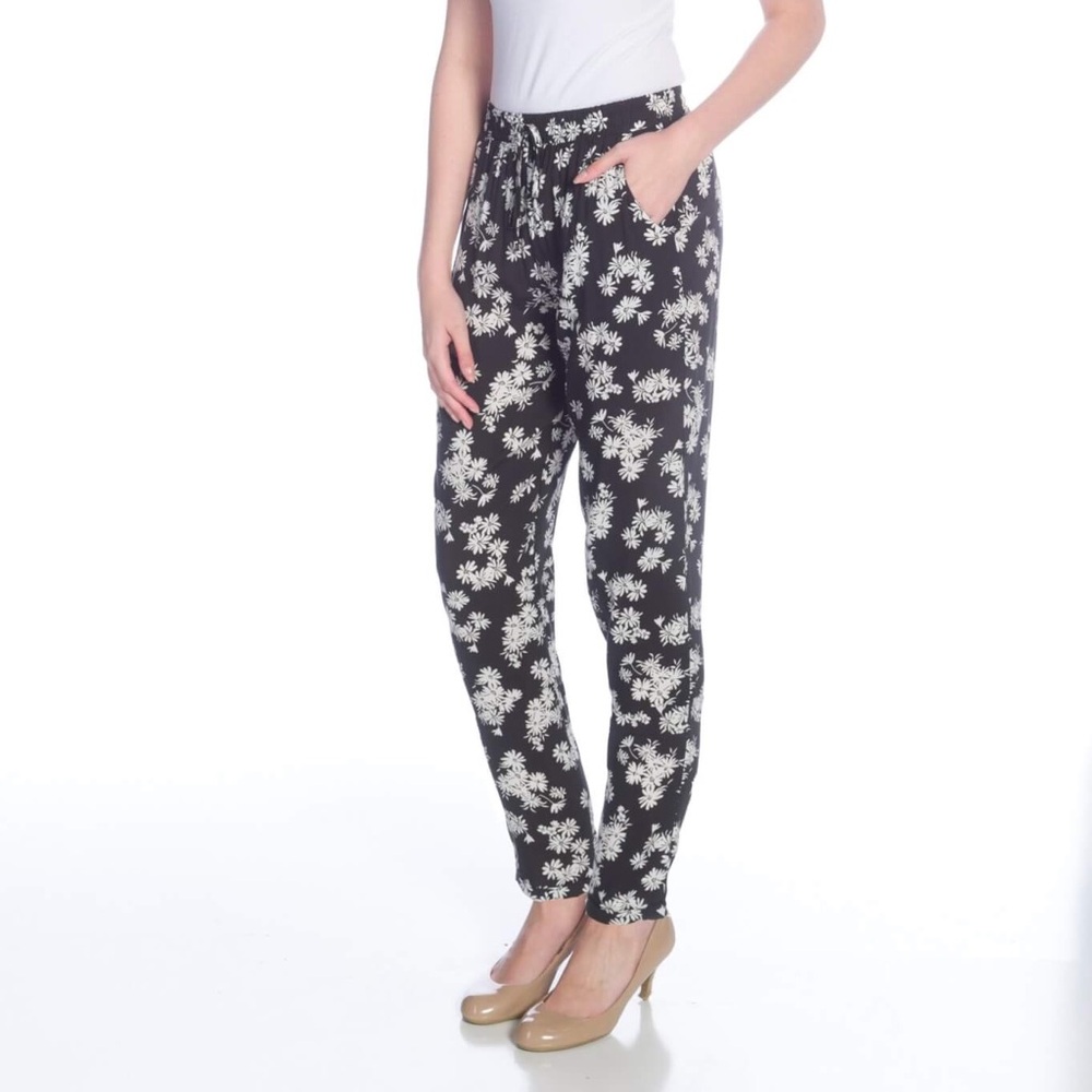 DKR Apparel Pull On Joggers with faux drawstring-Black Daisy Print